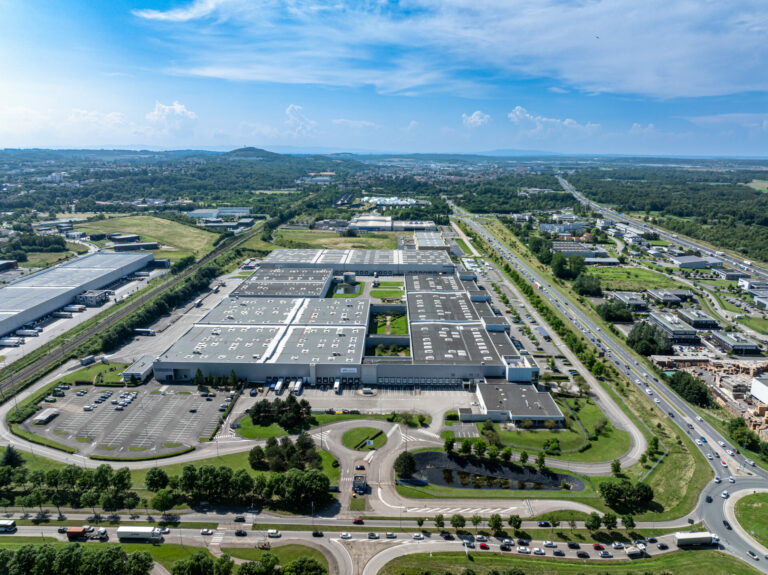 Pourquoi la communication visuelle est clé dans la commercialisation d’un actif logistique